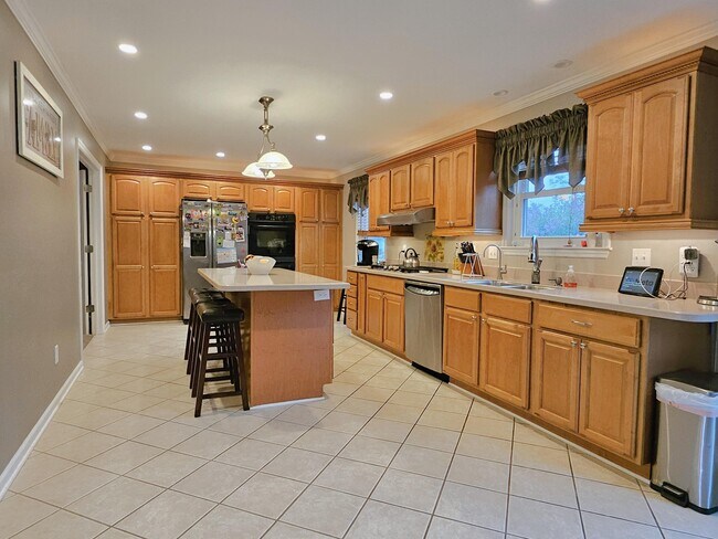 Building Photo - 5429 Bluebell Ct