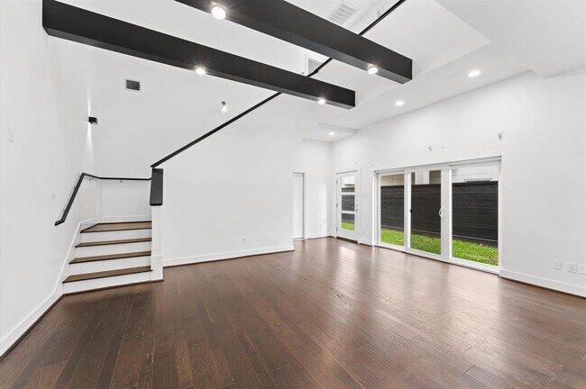 Building Photo - 7722 Jack Oak Ave