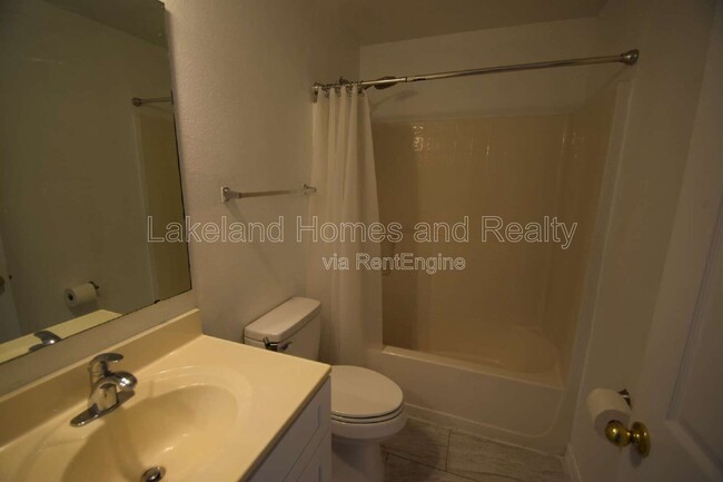 Building Photo - 5123 Spanish Oaks Dr
