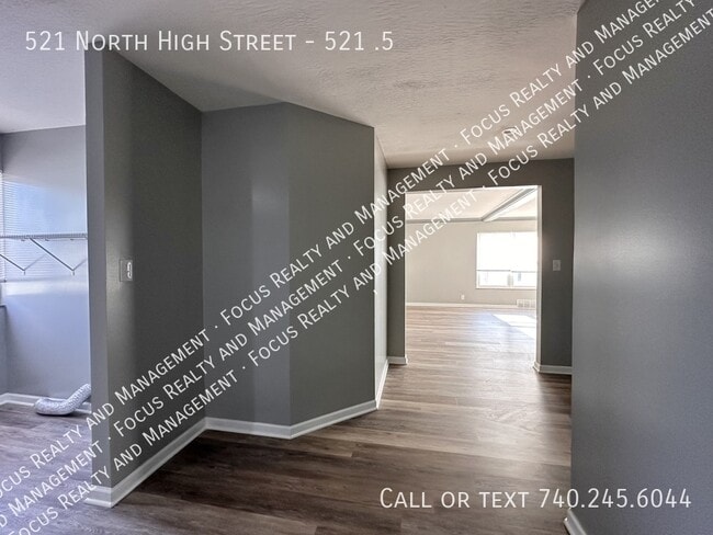 Building Photo - 521 N High St