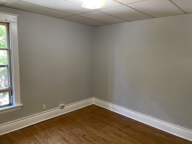 Building Photo - 110 S Blair St