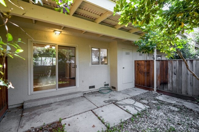 Building Photo - 436 Sierra Vista Ave