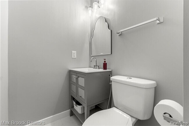 Building Photo - 43530 Westminister Way