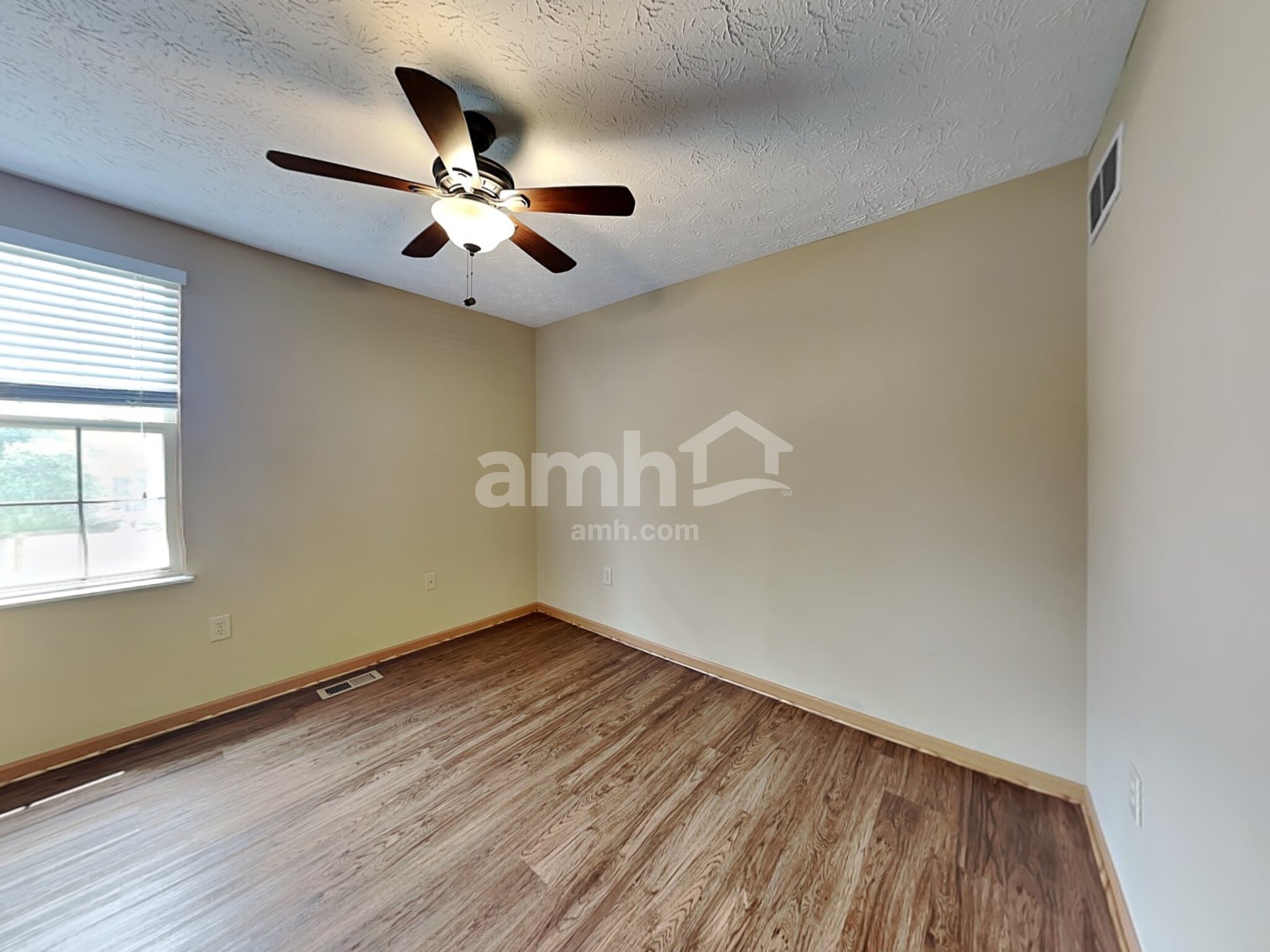 Building Photo - 438 Rothgate Dr