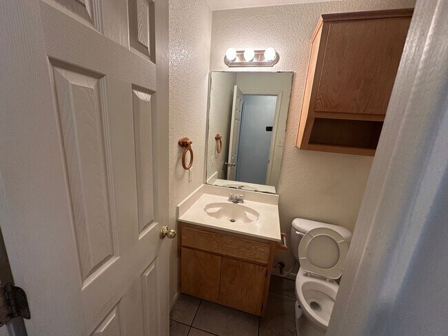 Building Photo - 2609 Vernice Loop