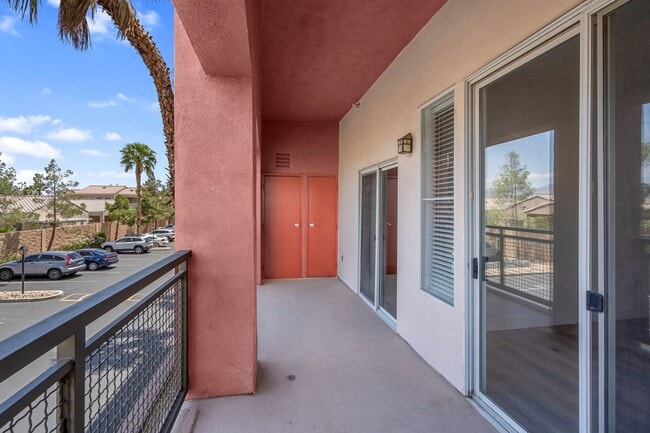 Building Photo - 75 E Agate Ave