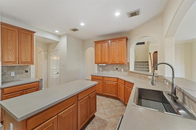 Building Photo - 14326 Tasmania Ct