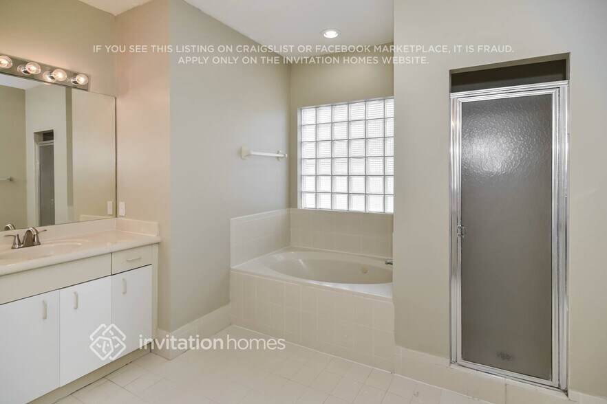 Building Photo - 14951 SW 157th Ct