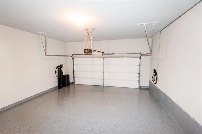 Building Photo - 15804 Cinca Terra Dr