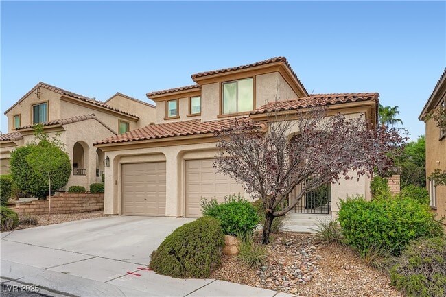 Primary Photo - 840 S Paseo Rocoso Pl