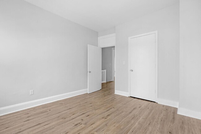 Building Photo - 405 Edgewood St