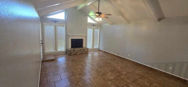 Primary Photo - 3 Bedroom 2 Bathroom in Greenacres (N Boss...