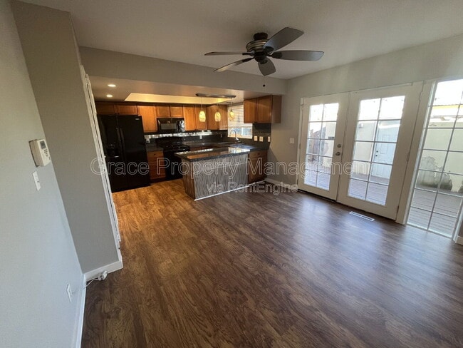 Building Photo - 1137 Milky Way