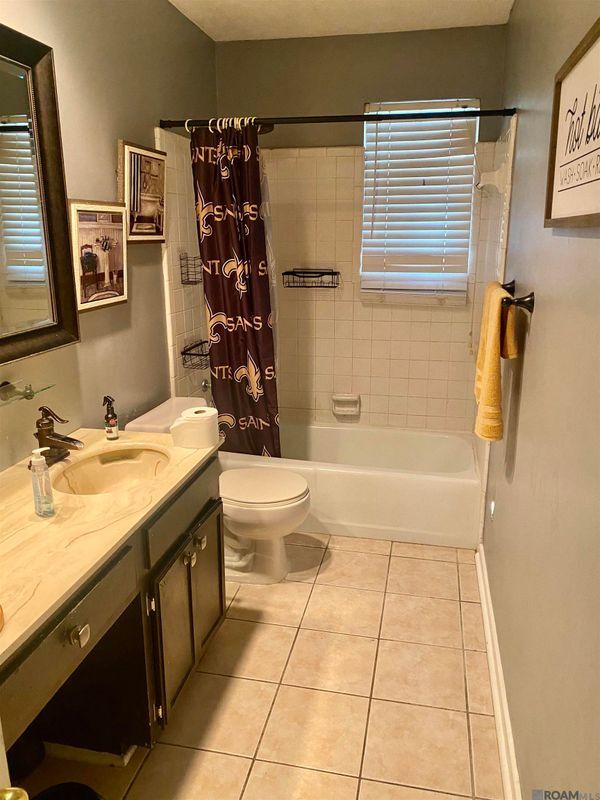 Building Photo - 3087 Farrington Dr