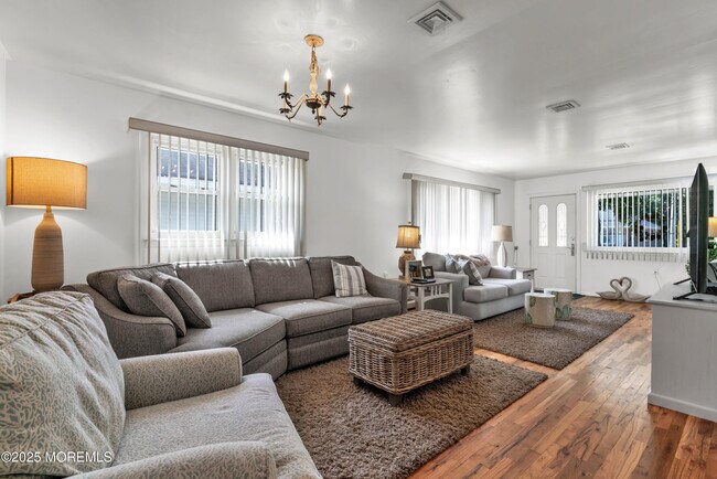 Building Photo - 24 Mt Matterhorn Ln