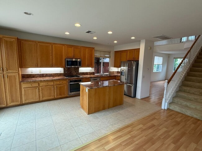 Building Photo - 12565 Carmel Canyon Rd
