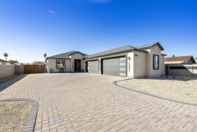 Building Photo - 3912 S Kyrene Rd