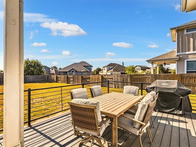 Building Photo - Inviting 4/BR 2.5/BA Home in Austin