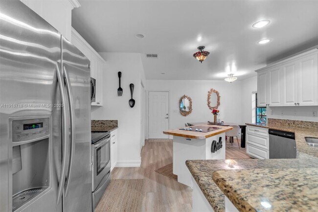 Building Photo - 4419 Hidden Harbour Terrace