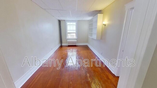 Building Photo - 566 Park Ave