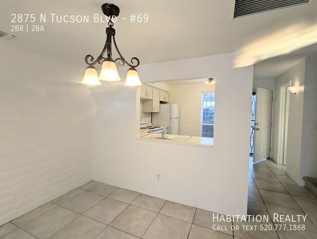 Building Photo - Spacious 2Bed/2Bath Townhouse with Mountai...