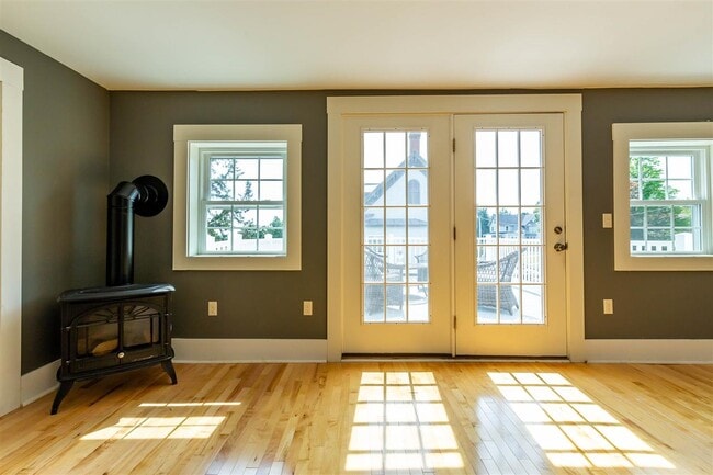 Building Photo - 77 -79 Centre St