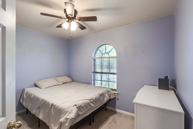 Building Photo - 5316 Trail Dr
