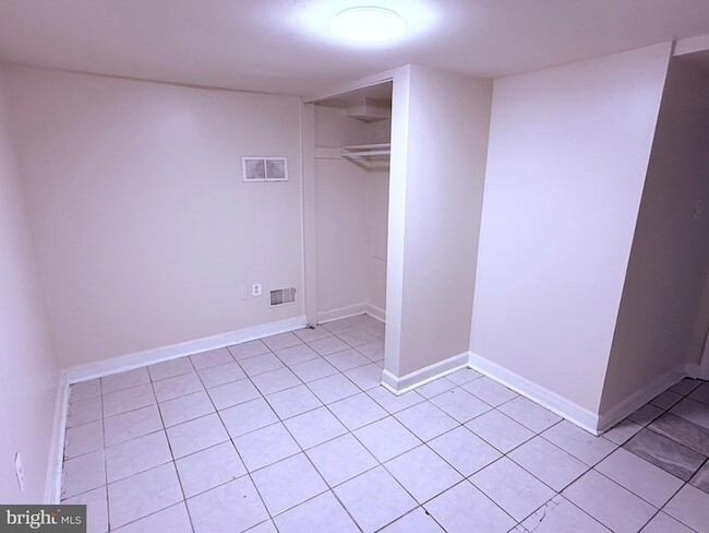 Building Photo - 3334 Tidewater Ct
