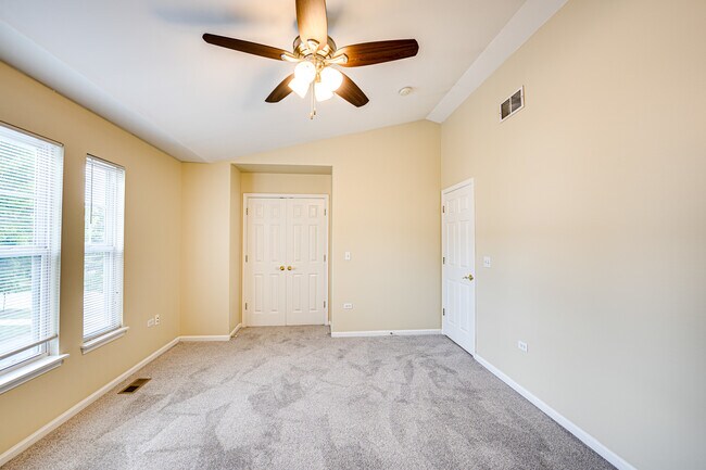 Building Photo - 3147 Saganashkee Ln