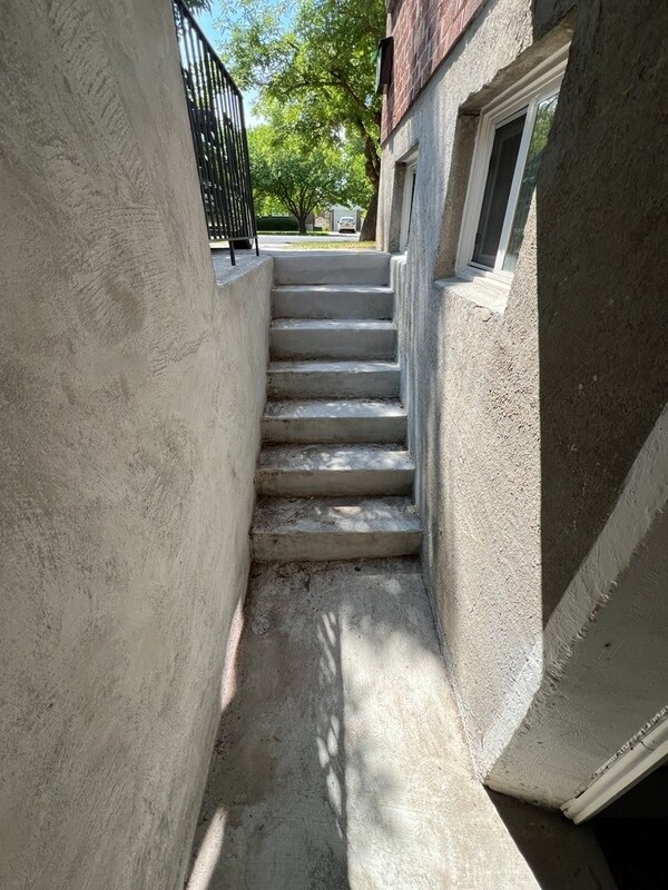 Building Photo - 616 N 300 E