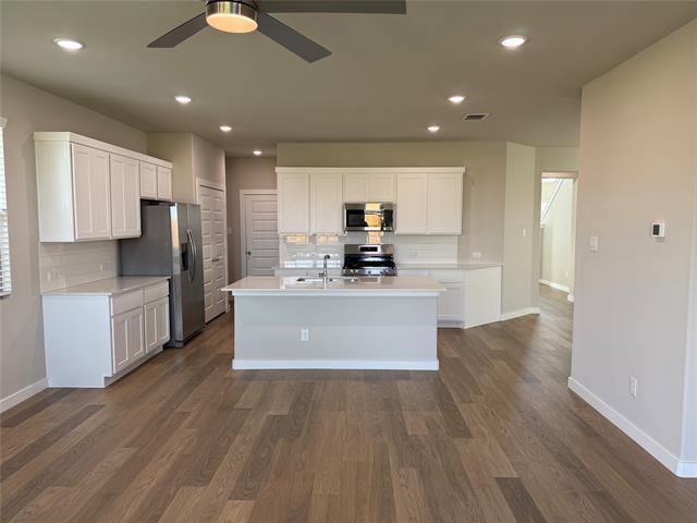 Building Photo - 5800 Briarcroft Dr
