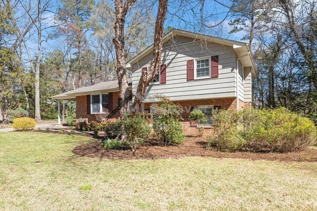 Building Photo - 112 Celeste Cir