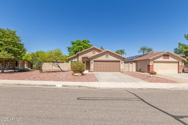 Primary Photo - 8156 W Tonto Ln