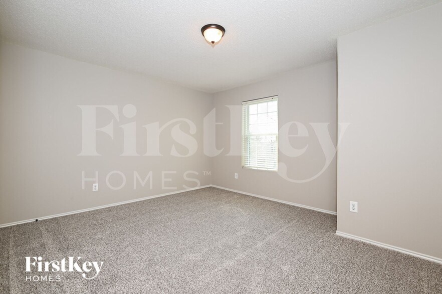 Building Photo - 1445 Lochspring Dr