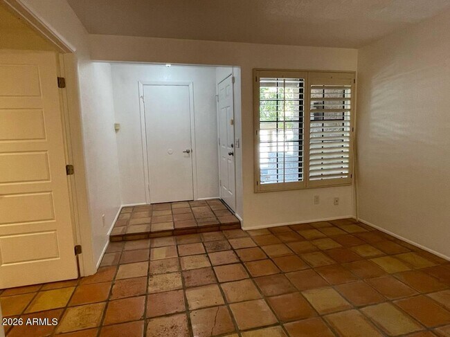 Building Photo - 8625 E Belleview Pl
