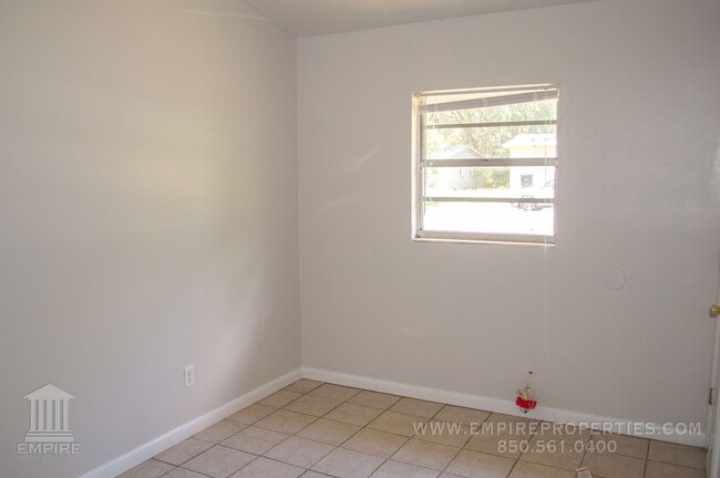 Building Photo - Renovated Home South of FSU