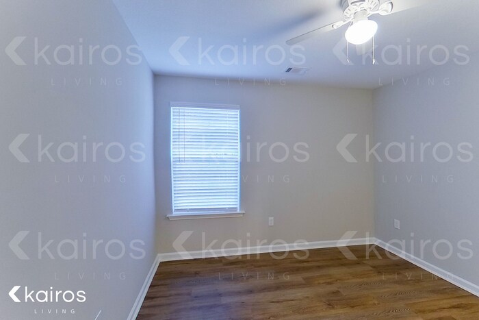 Building Photo - 22 Bungalow Cir