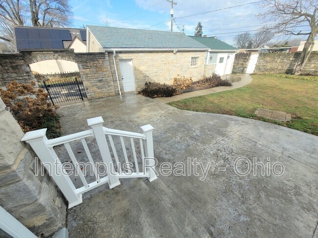 Building Photo - 3128 Ellis Pl