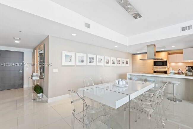 Building Photo - 17111 Biscayne Blvd