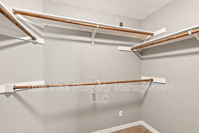 Building Photo - 6317 Stable Farm