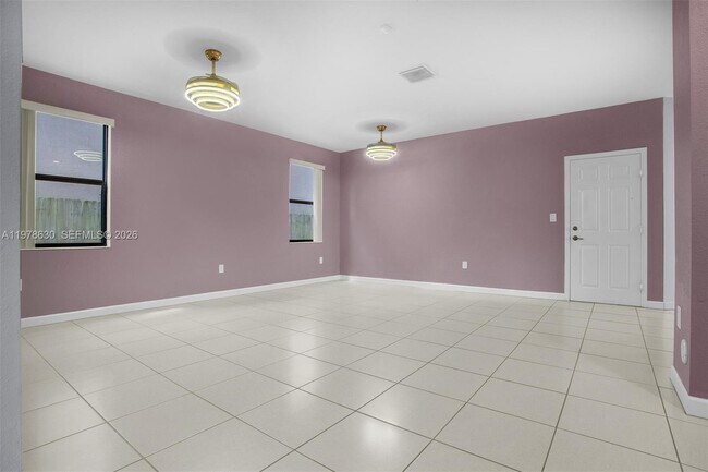Building Photo - 25341 SW 117th Ave