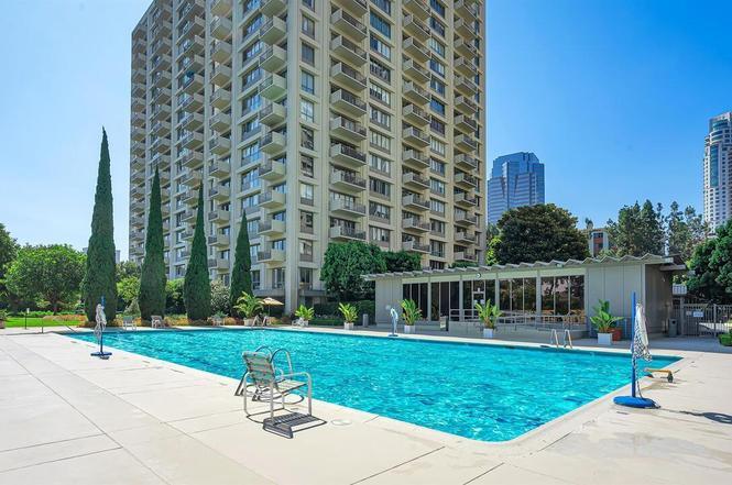 Building Photo - 2170 Century Park E
