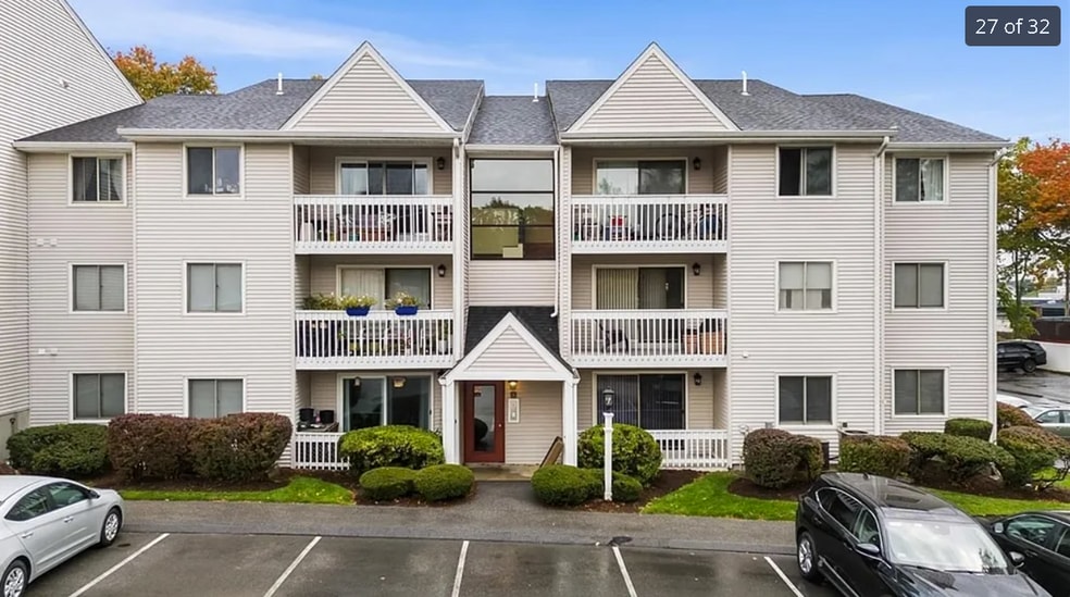 Building Photo - 15 Bower Rd