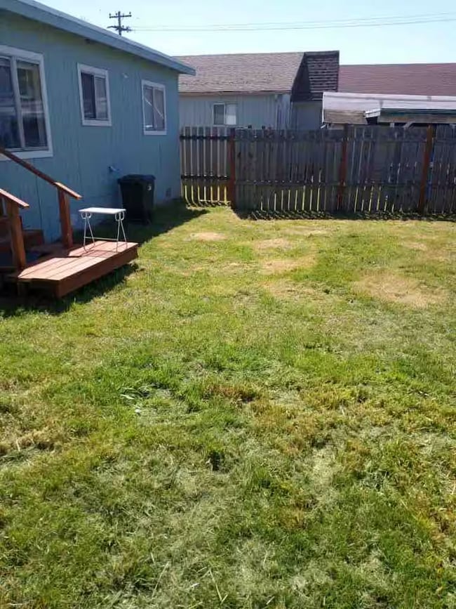 fenced in backyard - 125 S 8th St