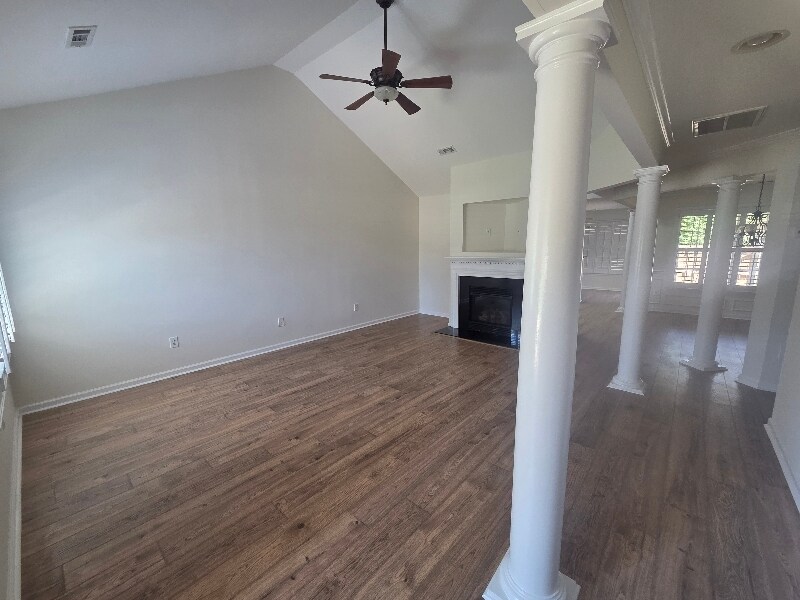 Building Photo - 418 Rosemeade Ct