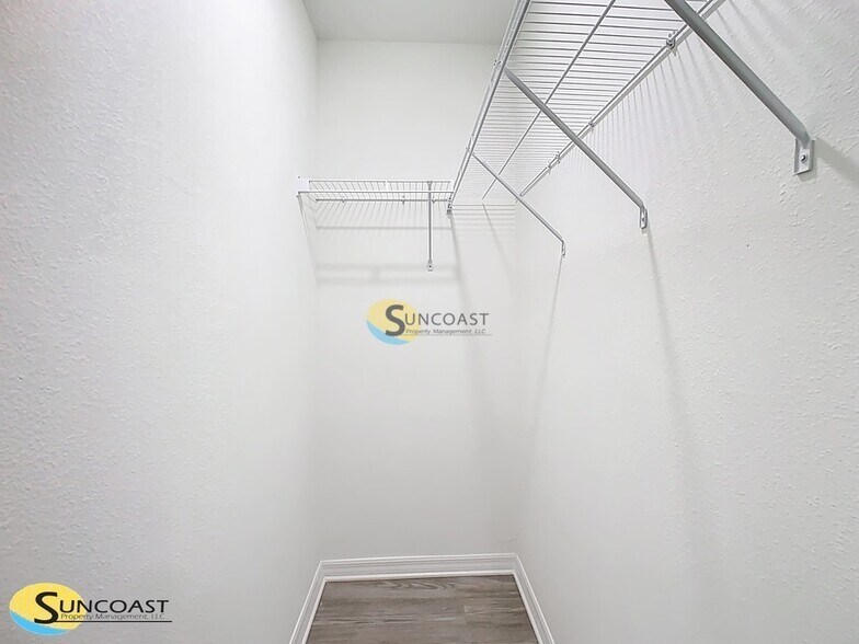 Building Photo - 3821 SW 43rd Ct