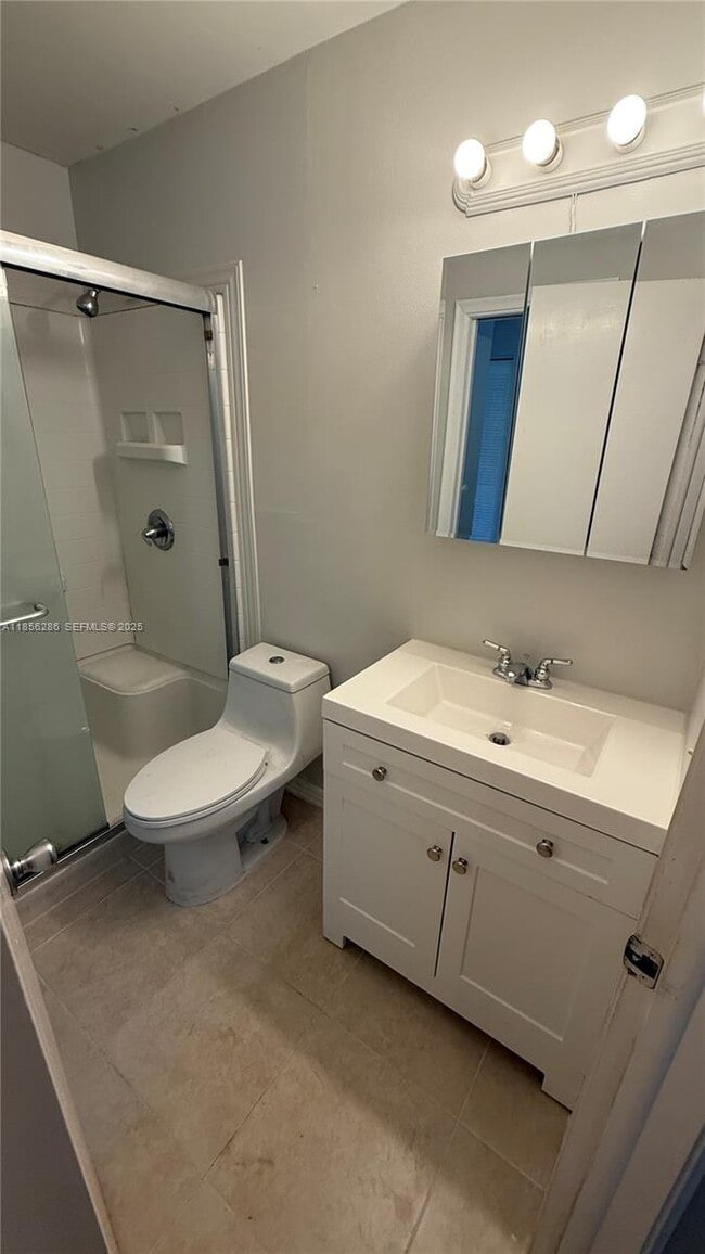 Building Photo - 3200 NW 5th Terrace