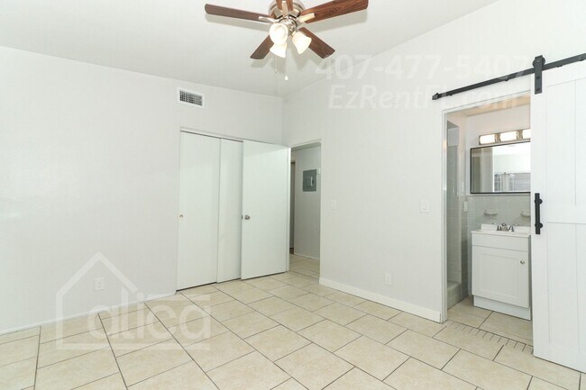 Building Photo - Charming 3/2 with Carport in Sanford
