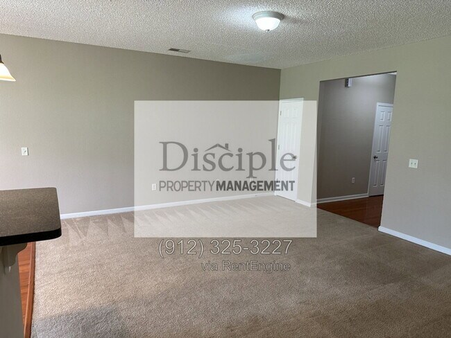 Building Photo - 1045 Canyon Oak Loop