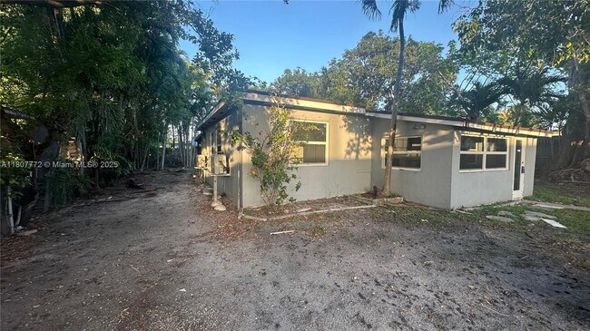 Building Photo - 13845 NW 6th Ave